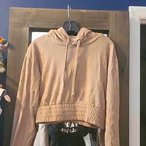 Buttercream cropped hoodie.